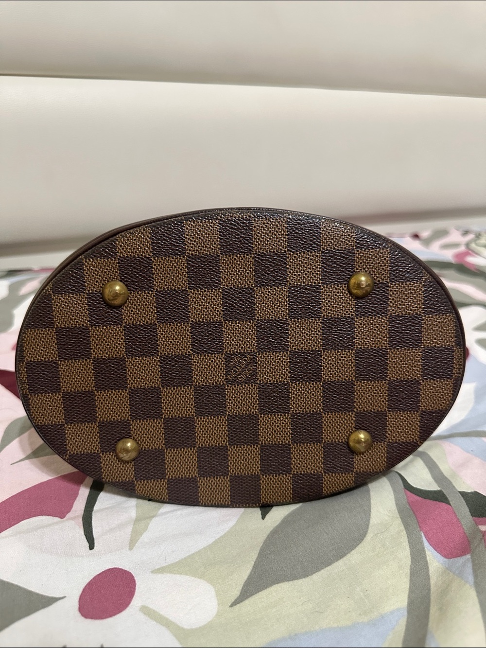 Louis Vuitton Damier Ebene Marais Bucket Bag with Pouch - Picture 6 of 16
